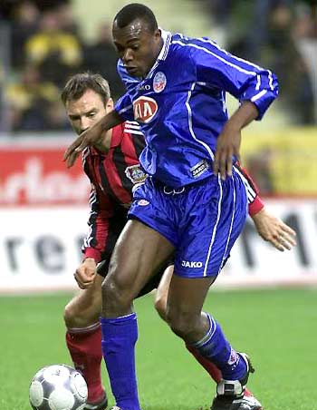 亞當斯雖然 亞當斯雖然